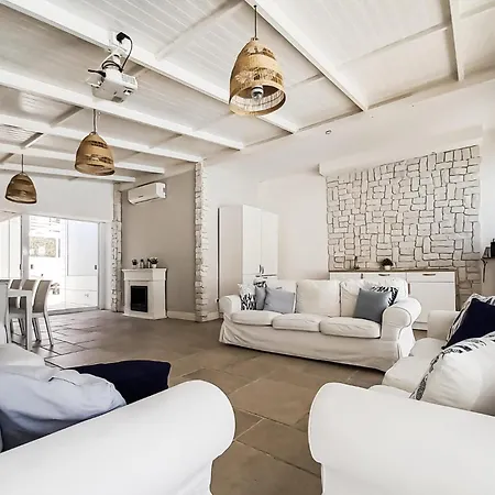 1 Bedroom Awesome In Лепорано