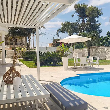 1 Bedroom Awesome In * Лепорано